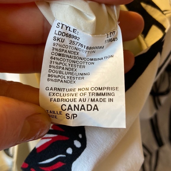 Le Chateau Dress - Picture 6 of 10